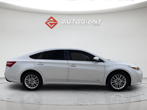 Used 2018 Toyota Avalon Limited w/ Carpet Mat Package FWD image 7