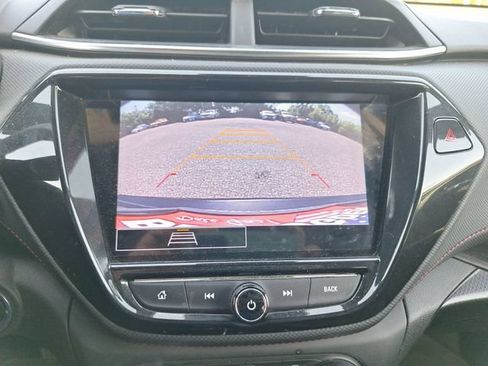 Used 2023 Chevrolet TrailBlazer RS w/ Convenience Package FWD image 12