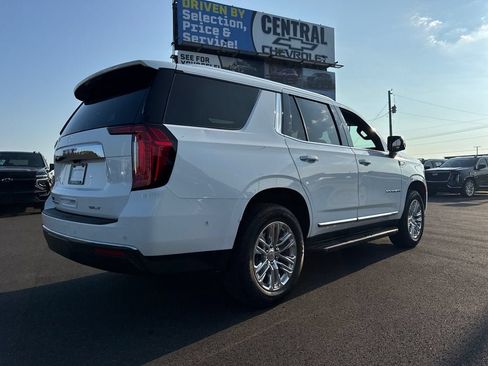 Used 2024 GMC Yukon SLT w/ SLT Luxury Package AWD/4WD image 8