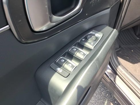New 2026 Kia Sorento S FWD image 13