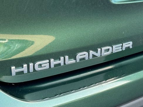 Used 2023 Toyota Highlander XLE FWD image 60