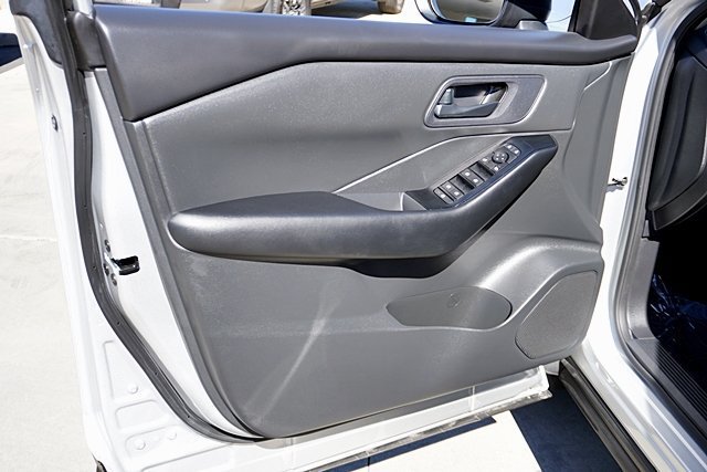 New 2025 Nissan Rogue S FWD image 32