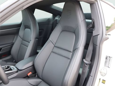 Certified 2025 Porsche 911 Carrera RWD image 5