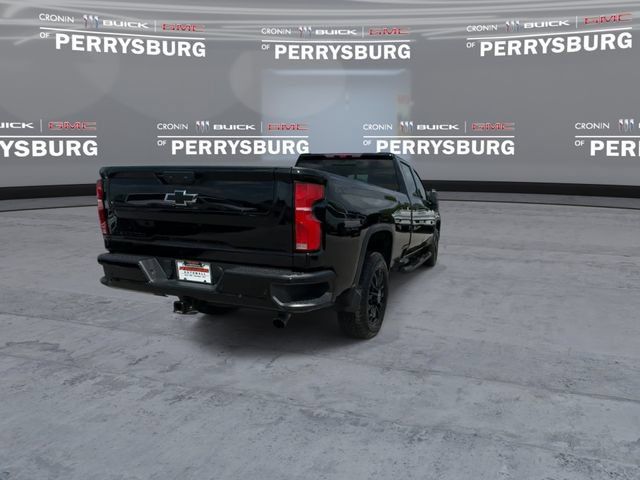 Used 2025 Chevrolet Silverado 2500 LTZ w/ LTZ Plus Package AWD/4WD image 9