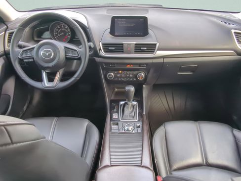 Used 2018 MAZDA MAZDA3 Touring FWD image 13