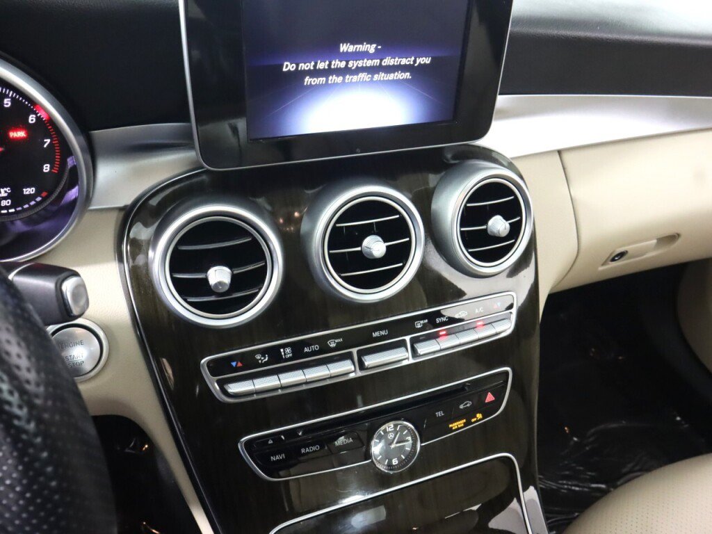 Used 2017 Mercedes-Benz C 300 4MATIC Sedan image 15