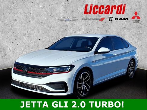 Used 2021 Volkswagen Jetta GLI image 3