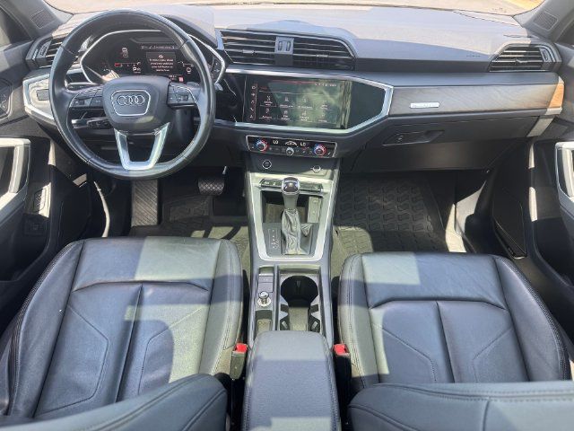 Used 2022 Audi Q3 2.0T Premium Plus w/ Premium Plus Package AWD/4WD image 22