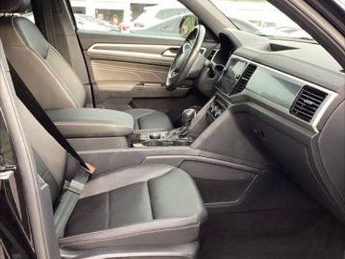 Used 2023 Volkswagen Atlas Cross Sport SEL R-Line AWD/4WD image 26