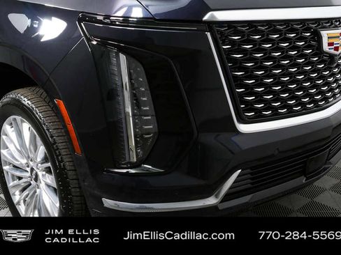 New 2026 Cadillac Escalade Luxury w/ Touring Package AWD/4WD image 39