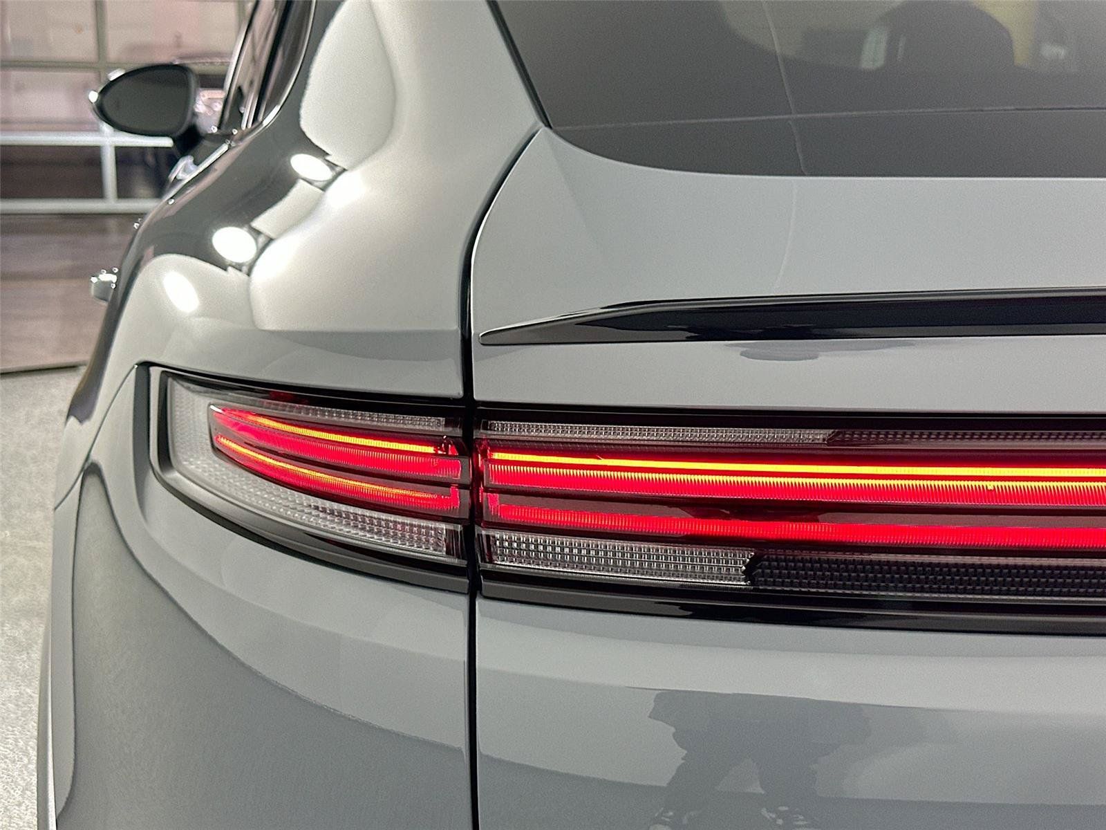 Certified 2026 Porsche Cayenne Coupe AWD/4WD image 16