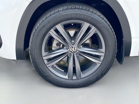Used 2021 Volkswagen Atlas Cross Sport SE FWD image 30