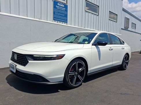 Used 2024 Honda Accord Sport image 1