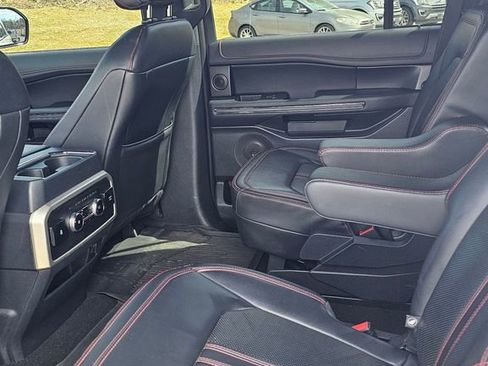 Used 2023 Ford Expedition Limited image 7