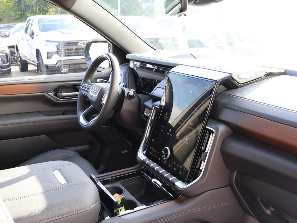 New 2026 GMC Yukon Denali w/ Denali Reserve Package AWD/4WD image 46