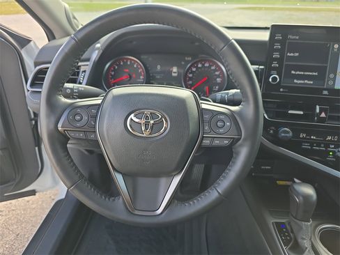 Used 2023 Toyota Camry XSE image 13