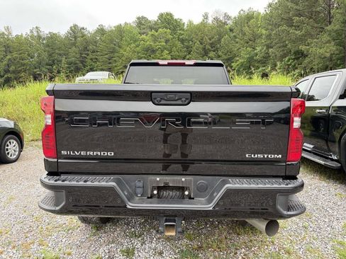 Used 2025 Chevrolet Silverado 2500 Custom w/ Custom Value Package AWD/4WD image 10