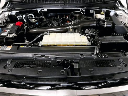 Used 2022 Ford Expedition Max Limited image 9