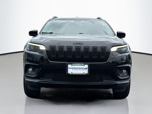 Used 2020 Jeep Cherokee Latitude Plus AWD/4WD image 2
