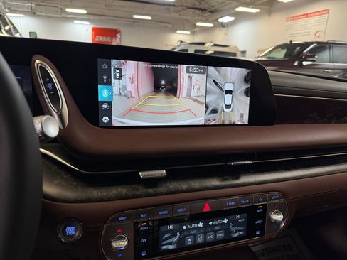 Used 2025 Genesis G90 3.5T image 40