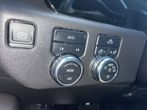 Used 2022 GMC Sierra 1500 Elevation image 20