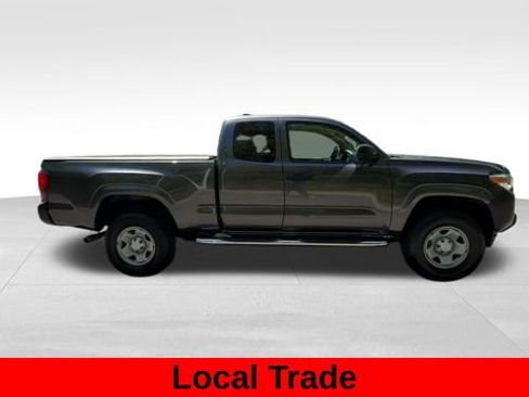 Used 2022 Toyota Tacoma SR RWD image 9