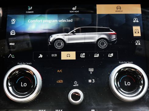 Used 2023 Land Rover Range Rover Velar R-Dynamic S image 17