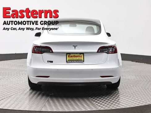 Used 2021 Tesla Model 3 Standard Range Plus RWD image 6