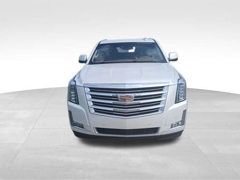 Used 2016 Cadillac Escalade Platinum AWD/4WD image 8