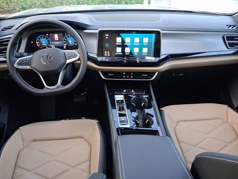 New 2026 Volkswagen Atlas Cross Sport SE FWD image 6