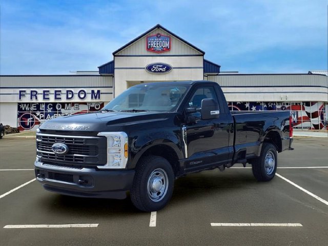 New 2025 Ford F250 XL w/ 360-Degree Camera Package RWD image 3