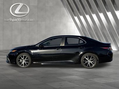 Used 2021 Toyota Camry SE w/ Carpet Mat Package (TMS)