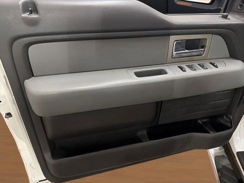 Used 2011 Ford F150 XLT w/ XLT Chrome Pkg image 11