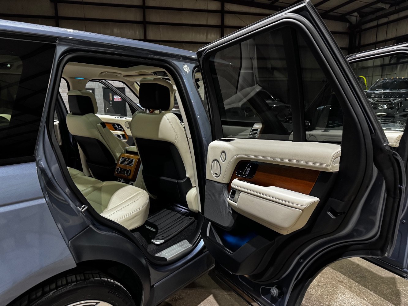 Used 2022 Land Rover Range Rover Westminster Edition AWD/4WD image 21
