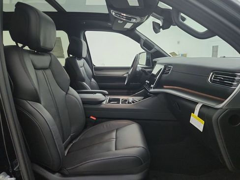 New 2025 Jeep Wagoneer Series II w/ Premium Group I image 35