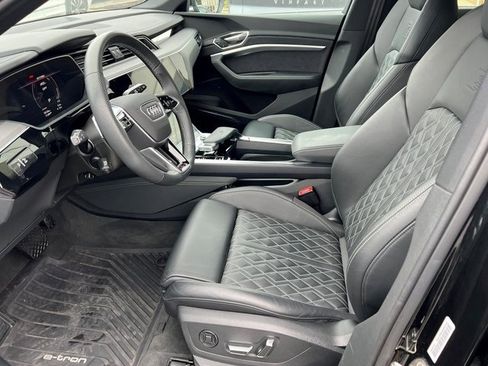 Certified 2023 Audi e-tron S Premium Plus image 3