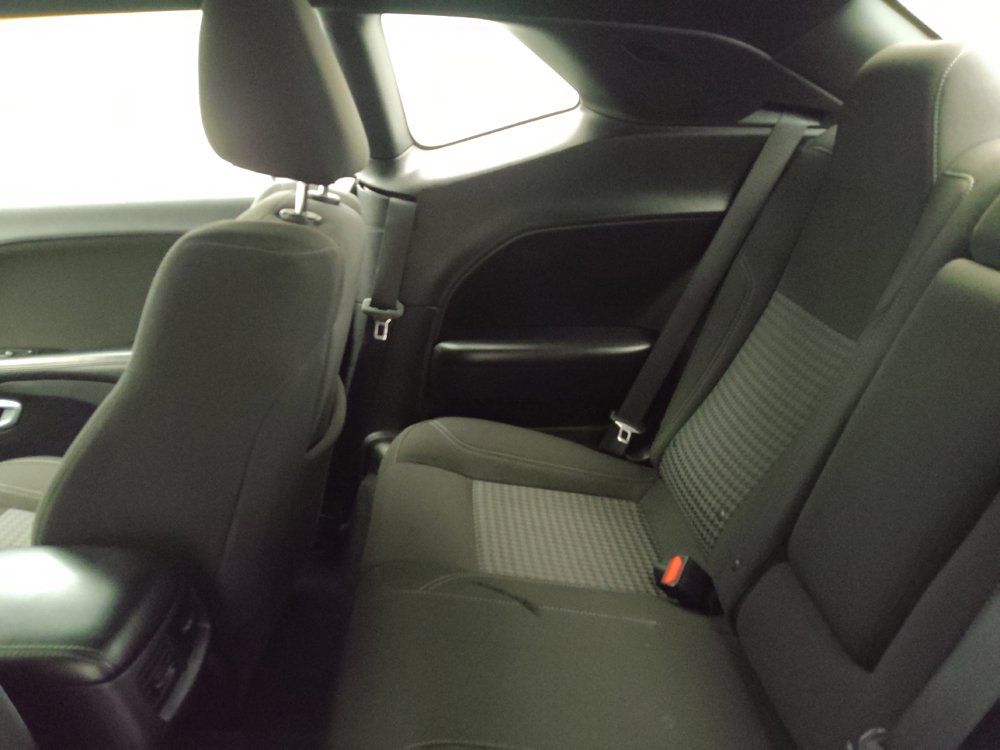 Used 2021 Dodge Challenger SXT w/ Driver Convenience Group RWD image 18