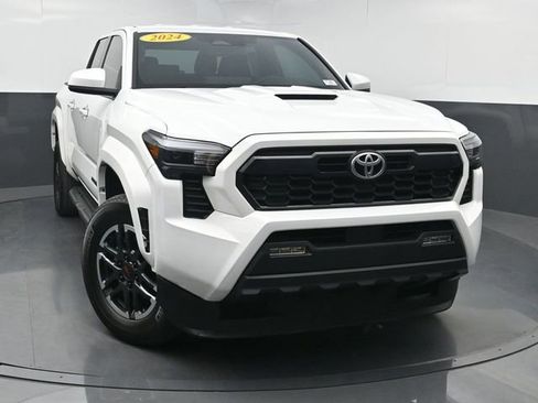 Used 2024 Toyota Tacoma TRD Sport RWD image 1