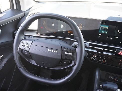 Used 2026 Kia Sportage LX w/ LX Convenience Package AWD/4WD image 35