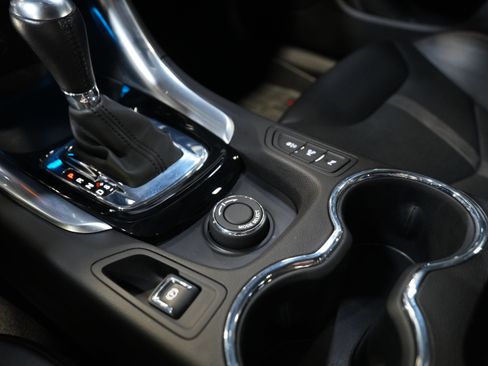 Used 2017 Chevrolet SS RWD image 47