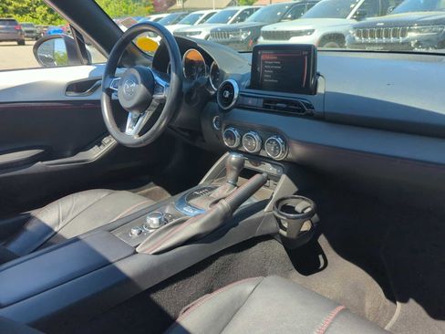 Used 2019 MAZDA MX-5 Miata RF Grand Touring RWD image 33