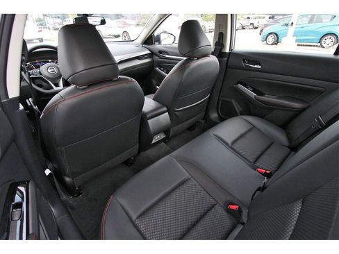 New 2025 Nissan Altima 2.5 SR image 11