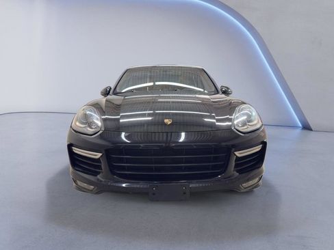 Used 2016 Porsche Cayenne GTS image 2