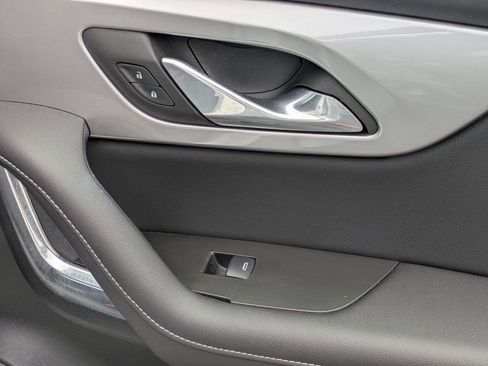 Used 2025 Chevrolet Blazer LT image 34