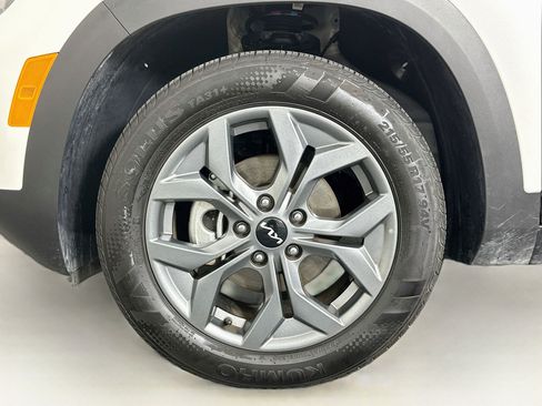Used 2026 Kia Seltos LX FWD image 11