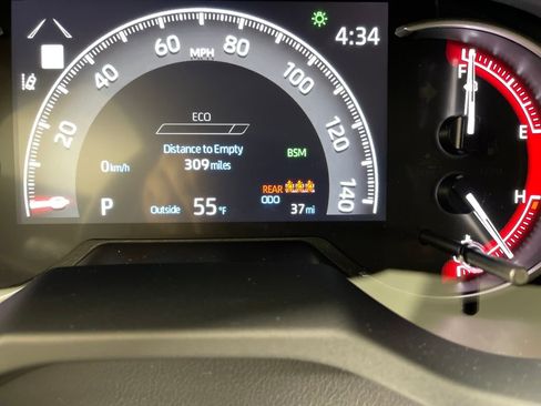 Certified 2025 Toyota RAV4 XLE w/ Convenience Package image 18