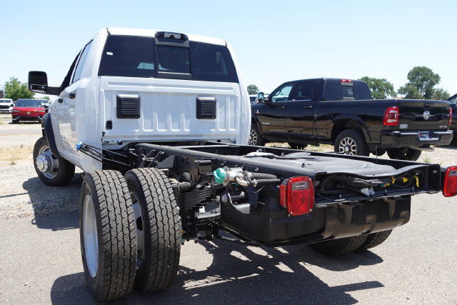 New 2025 RAM 5500 Tradesman w/ Chrome Appearance Group AWD/4WD image 11
