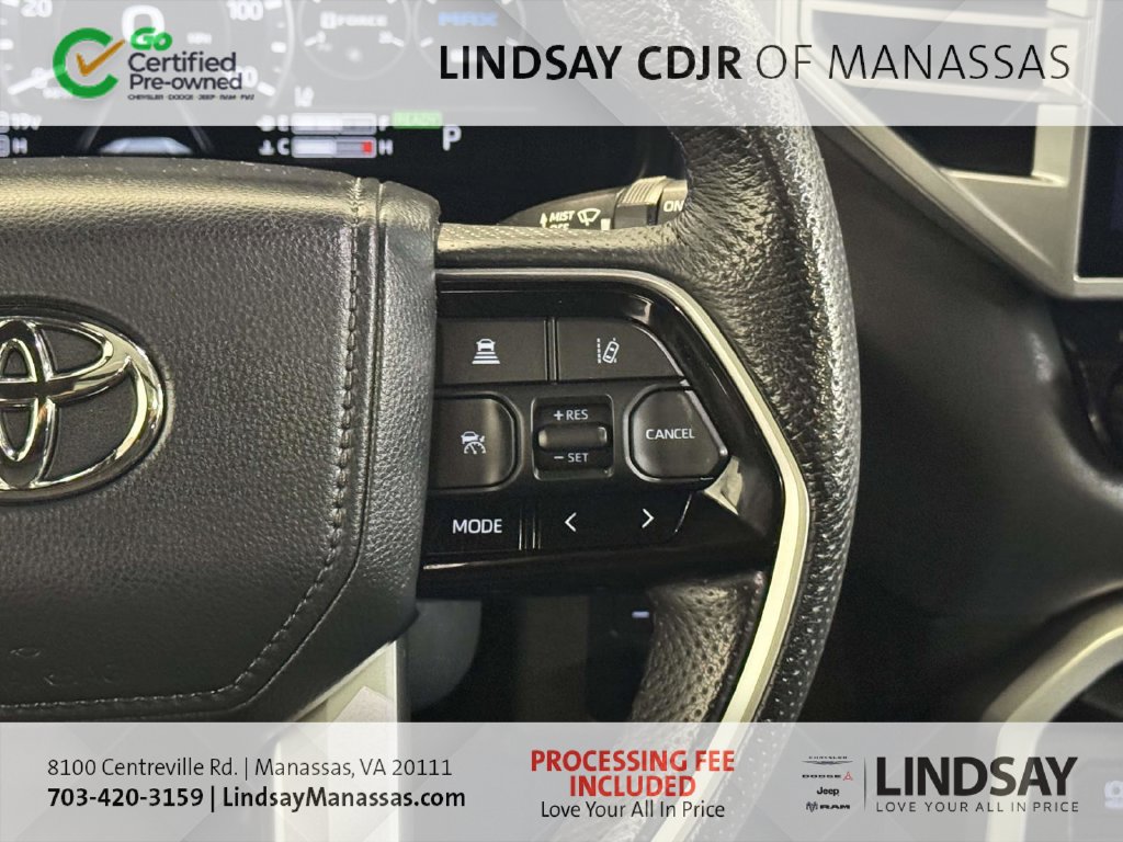 Used 2023 Toyota Sequoia Platinum AWD/4WD image 30