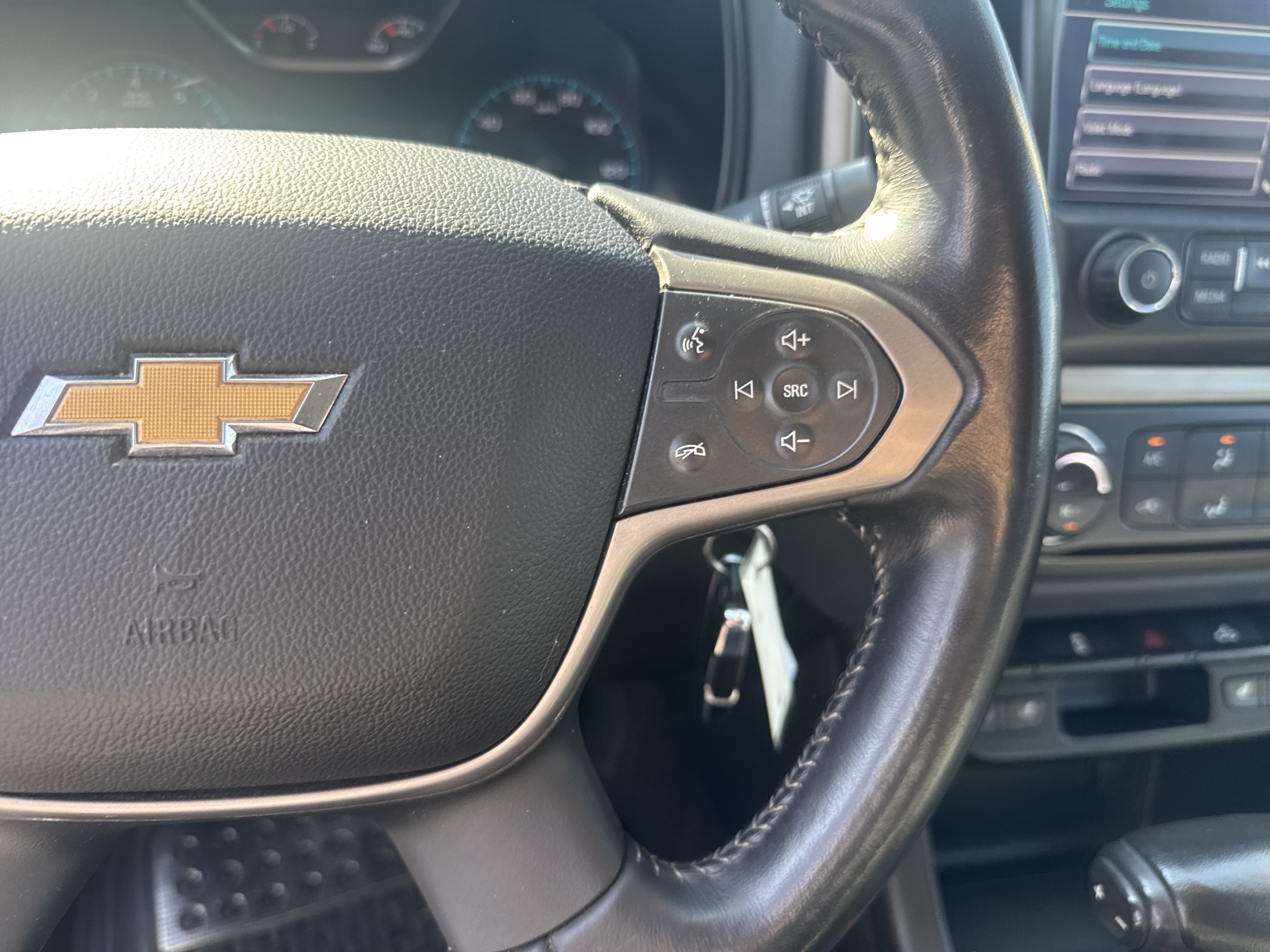 Used 2015 Chevrolet Colorado Z71 AWD/4WD image 19