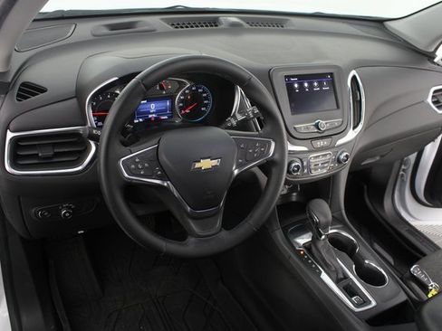 Used 2024 Chevrolet Equinox LT w/ LPO, Floor Liner Package image 9